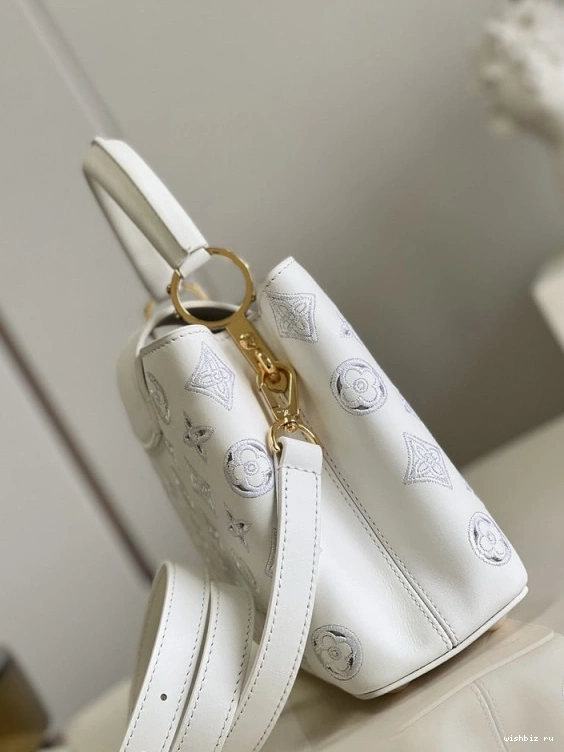 WIS BB LOUIS CAPUCINES VUITTON 0111